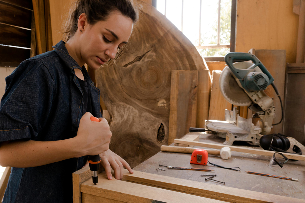 Binnenschrijnwerk en interieur met uitbreiding naar buitenschrijnwerk